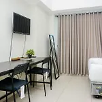 Comfy Studio At The Springlake Summarecon Apartment By Travelio